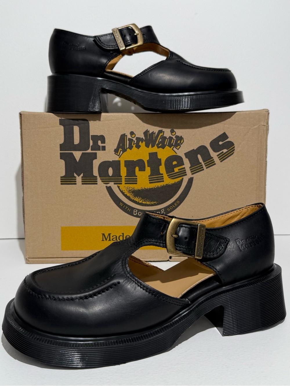 Vintage Dr. Martens England Black Leather Babydoll Jazz Heel Mary Janes UK 5